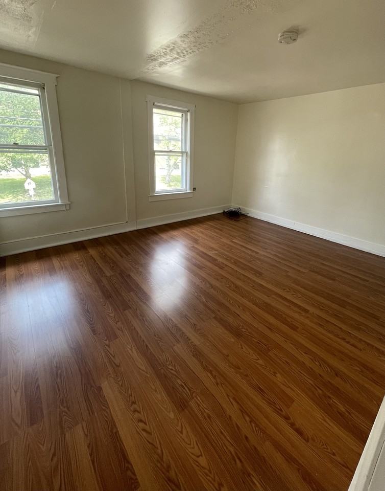 109 Schubert St #2 - Photo 7 of 12