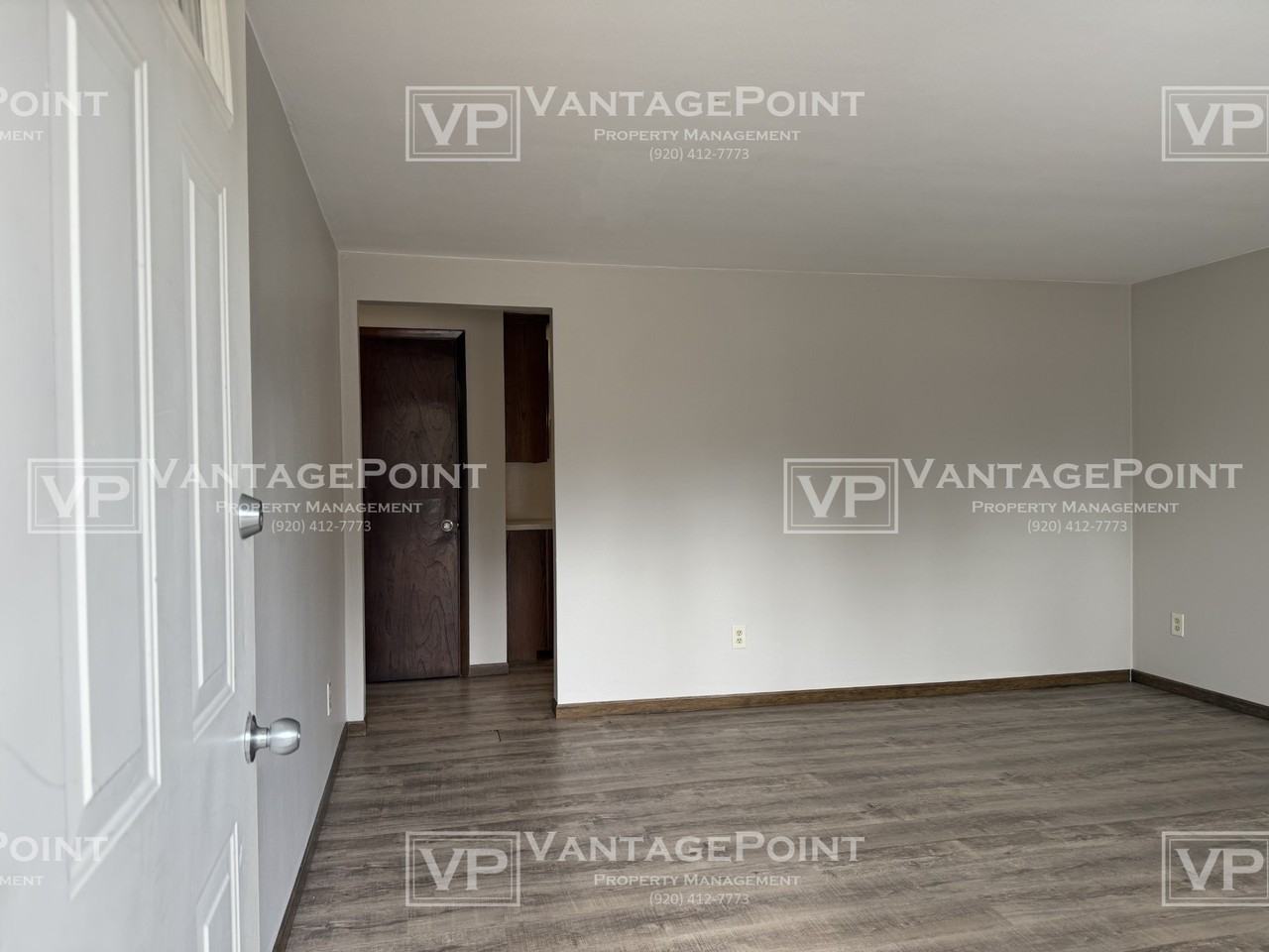 2490 Oakwood Dr #2490 - Photo 5 of 16