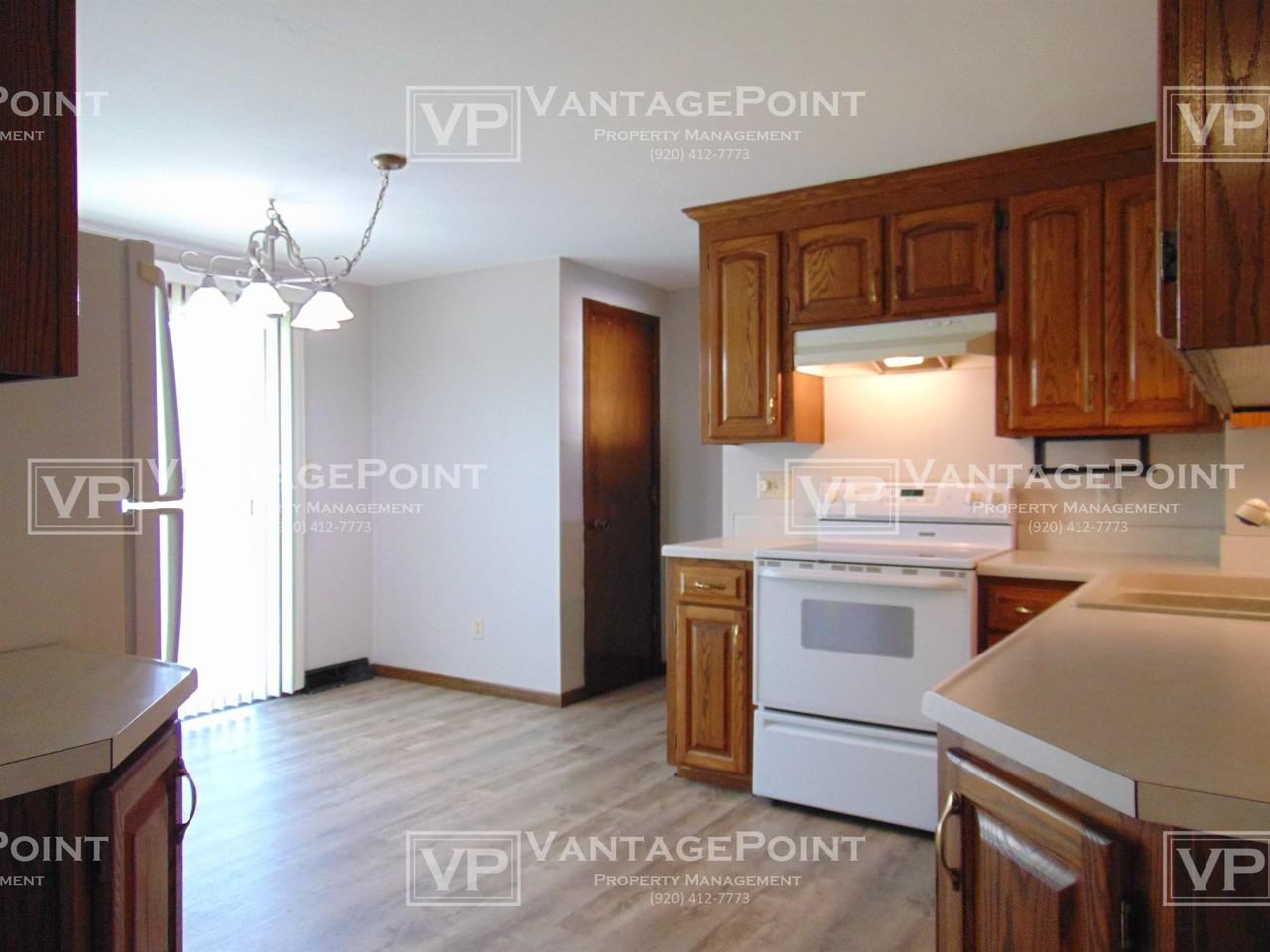 2490 Oakwood Dr #2490 - Photo 4 of 16