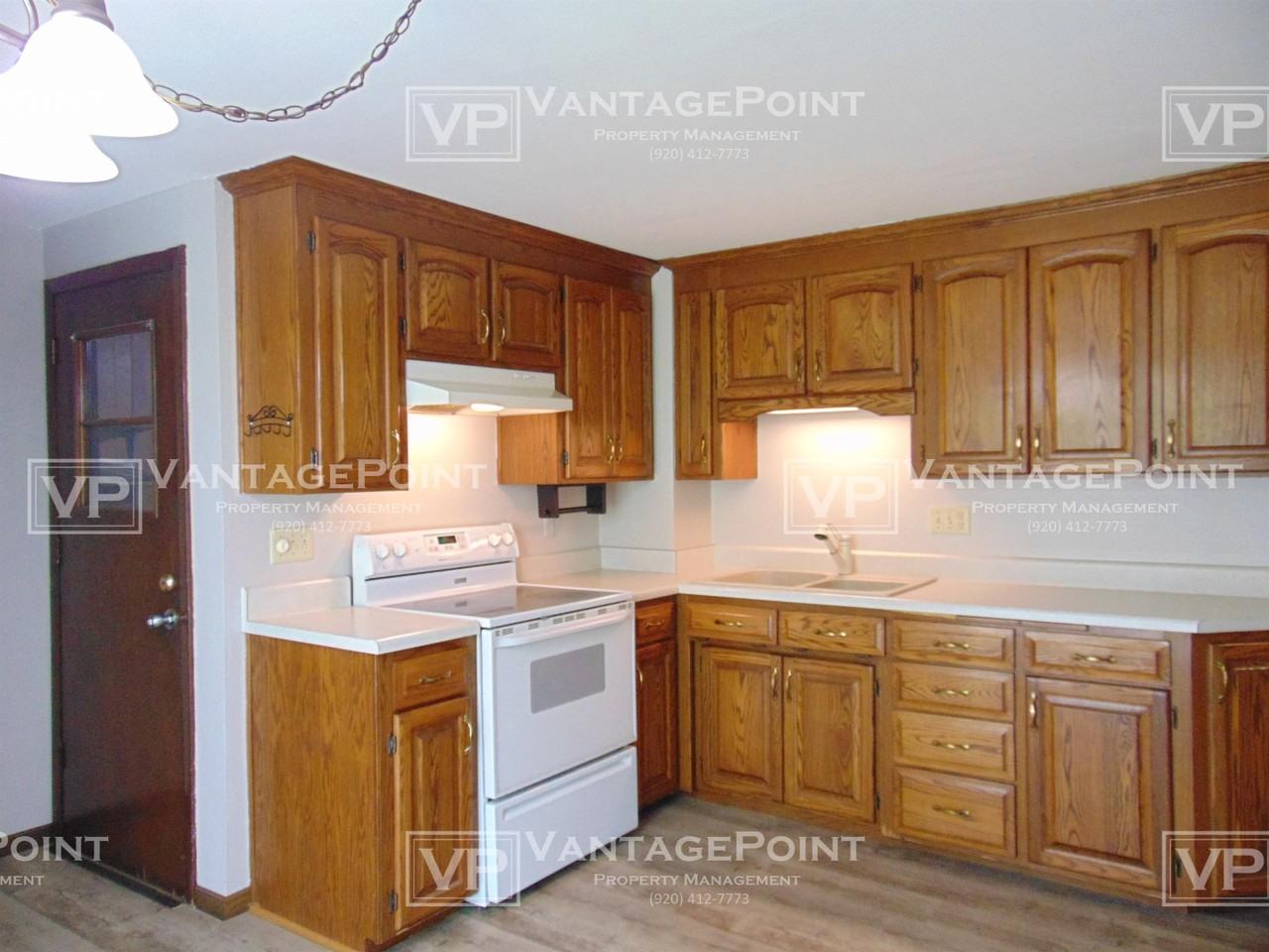 2490 Oakwood Dr #2490 - Photo 2 of 16