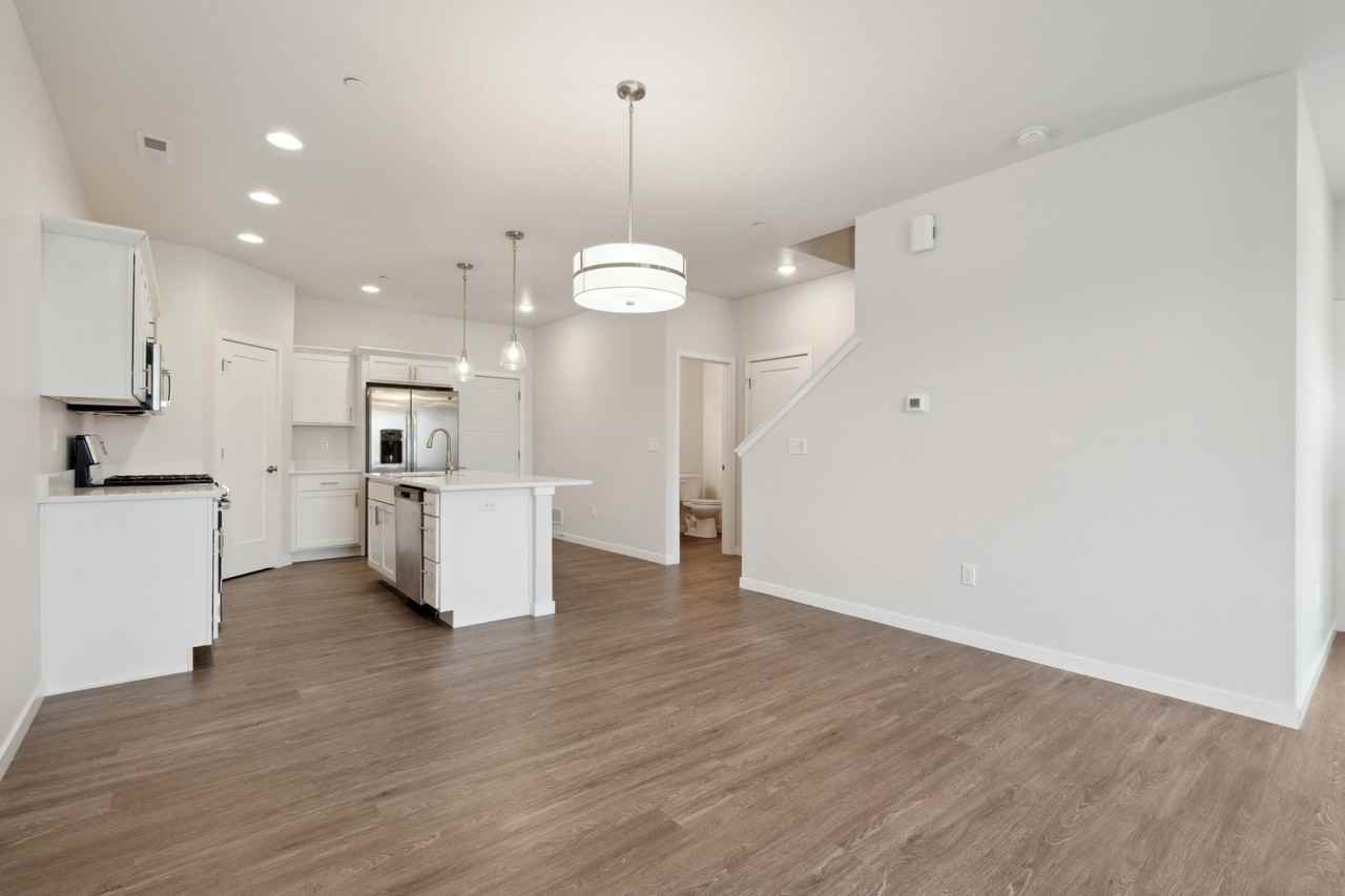 2232 Denison Ave - Photo 7 of 28