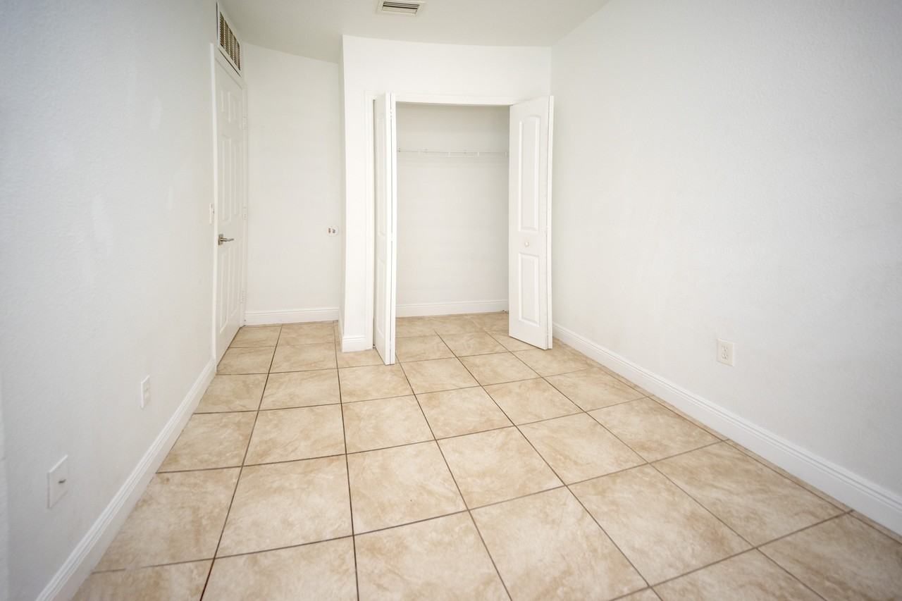 2814 Club Cortile Cir Apt A #A - Photo 6 of 14