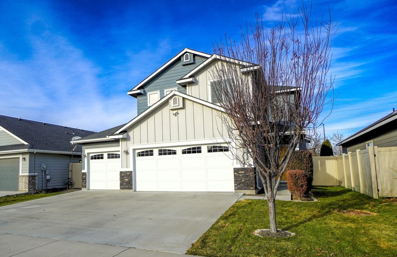 4272 W Peak Cloud Dr #1 - Photo 2 of 38