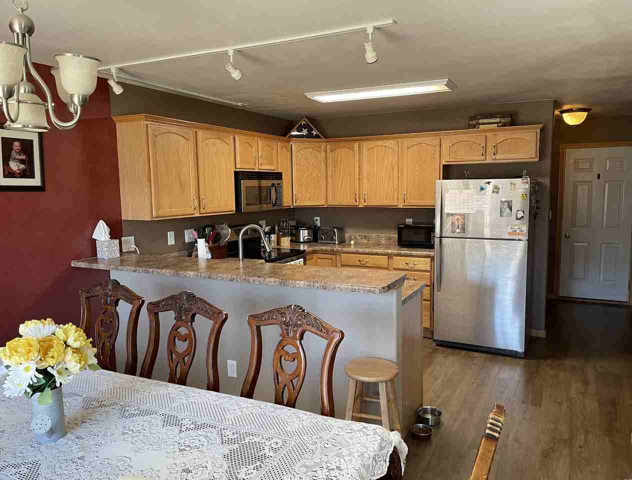 415 Washington Ave - Photo 2 of 14