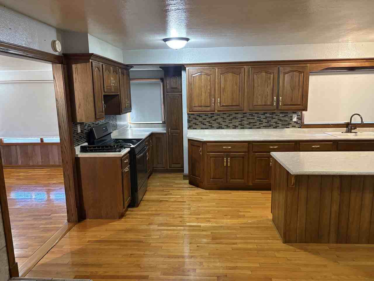 14206 Grabill Rd - Photo 3 of 4