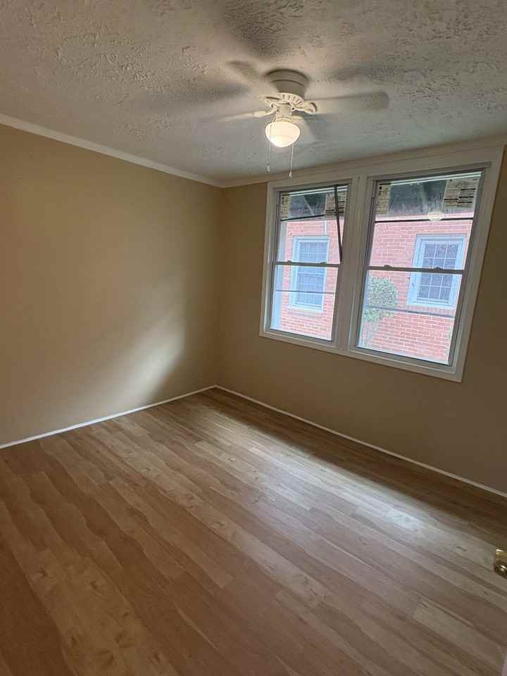 2310 Yancey Ave - Photo 6 of 9