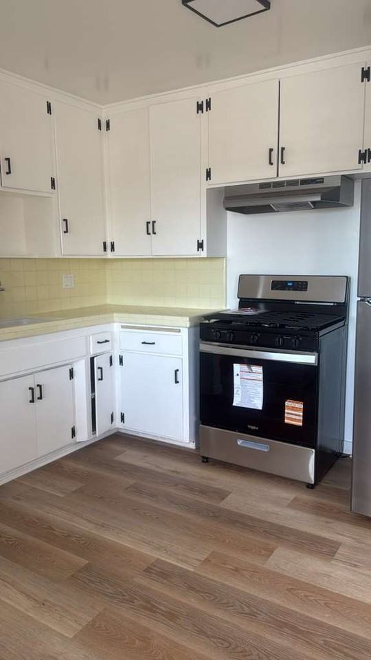 4349-59 1/2 College Avenue - 4353 1/2 #4353-1-2 - Photo 5 of 21