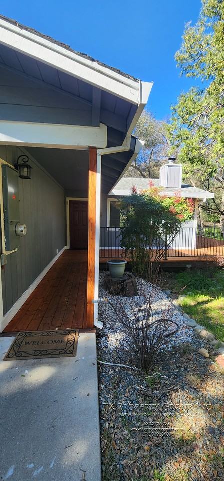 17844 Huckleberry Dr #1 - Photo 4 of 27