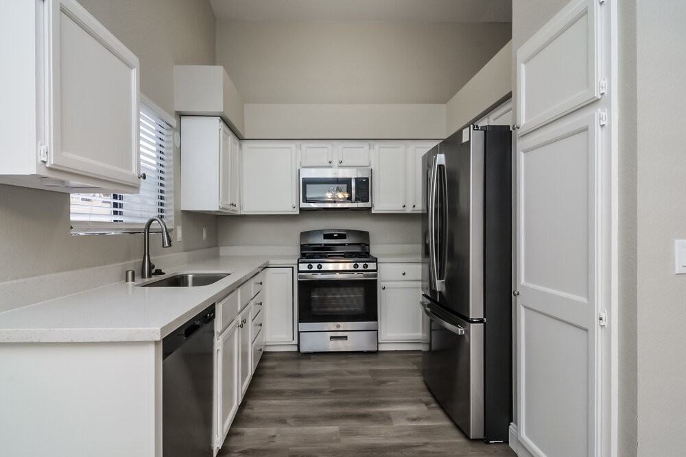 705 Skipjack Dr - Photo 7 of 16