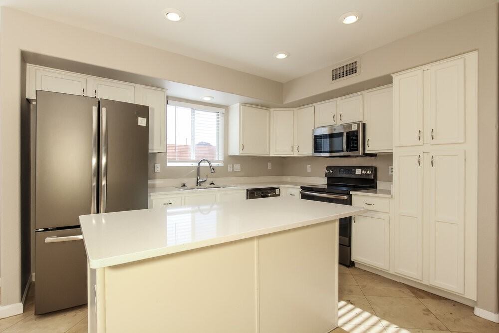 2401 N 125th Dr - Photo 7 of 17