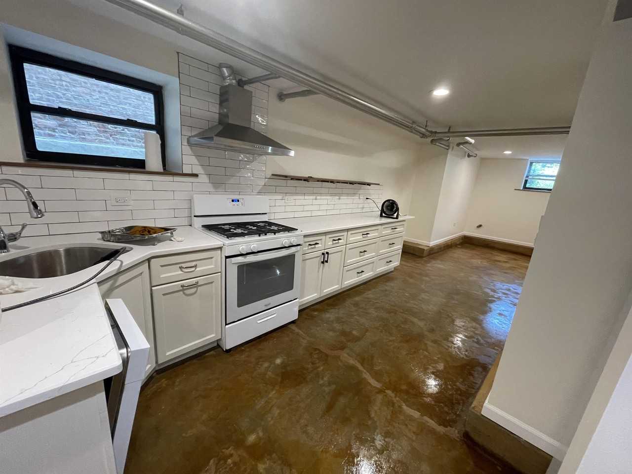 3010 West Wilson Avenuegarden #G - Photo 3 of 24