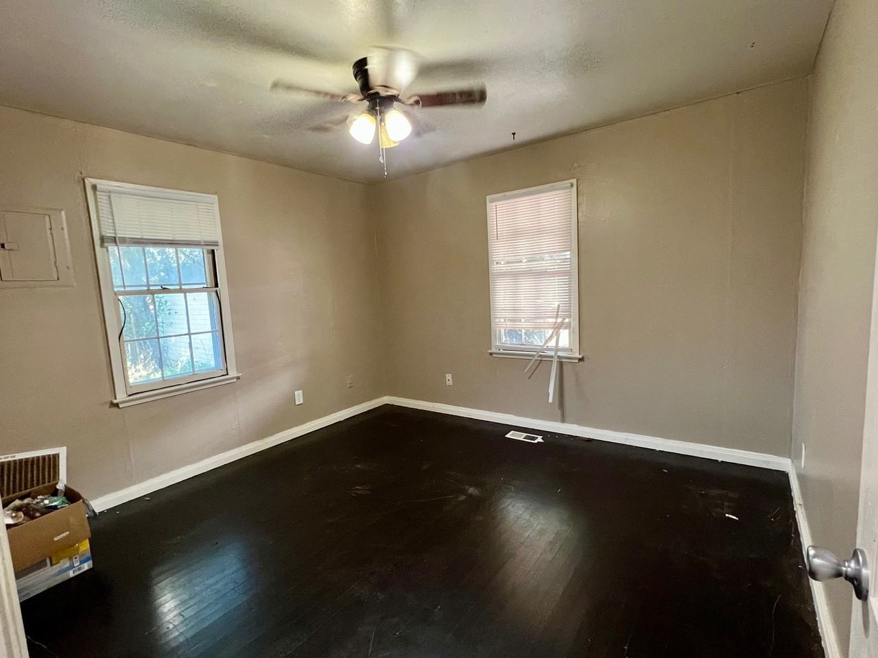 533 E Fairchild Dr #1 - Photo 5 of 10