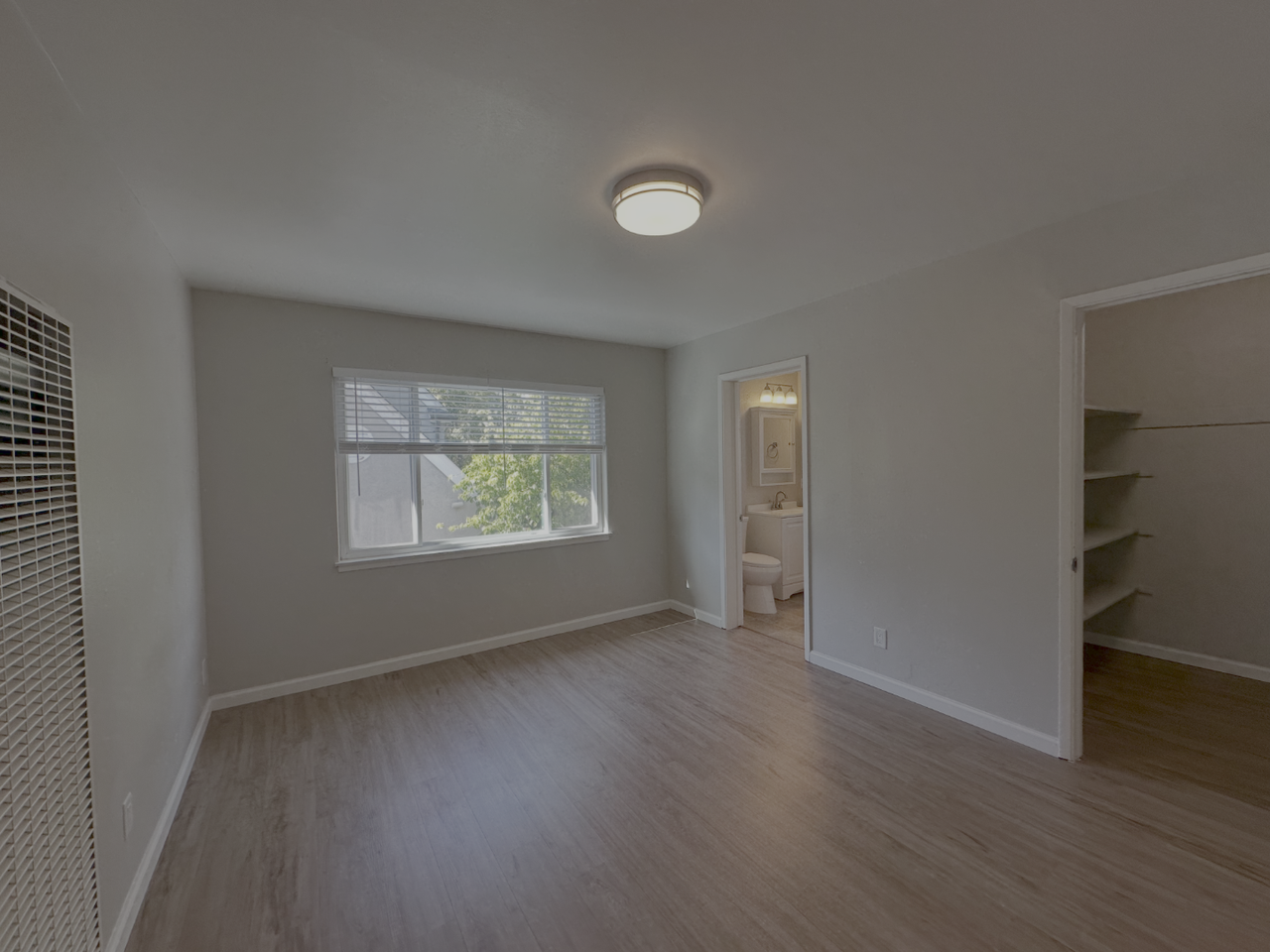 1950 San Ramon Ave #4 - Photo 6 of 28