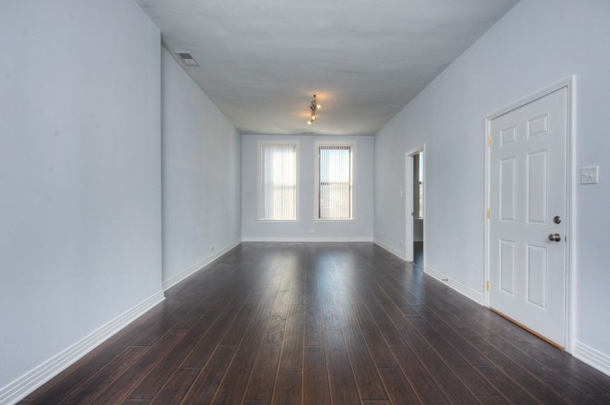 3851 N Lincoln Ave #3 - Photo 2 of 8