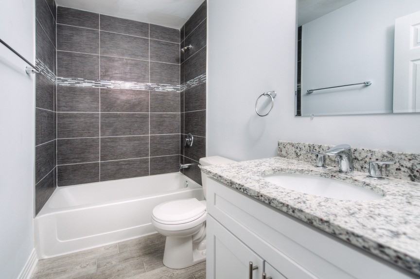 3851 N Lincoln Ave #3 - Photo 7 of 8