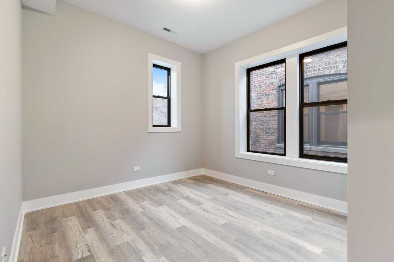 2053 W Iowa St #3B - Photo 7 of 16