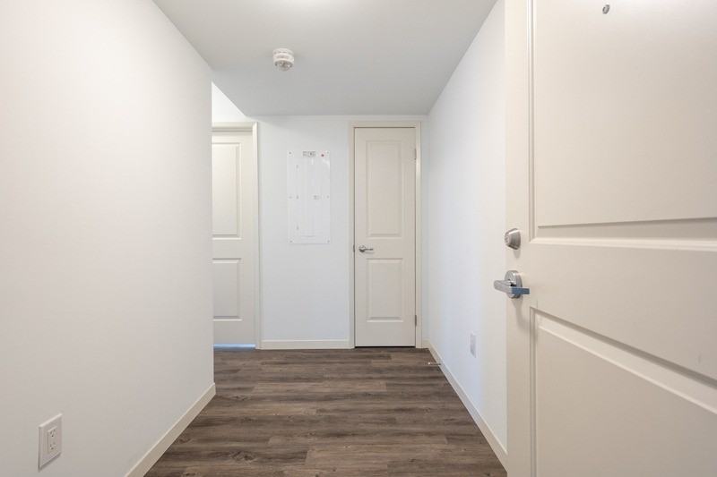 220 Cannon St E - Photo 7 of 18