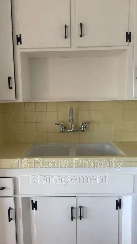 4349 1/2 College Ave - Photo 4 of 21