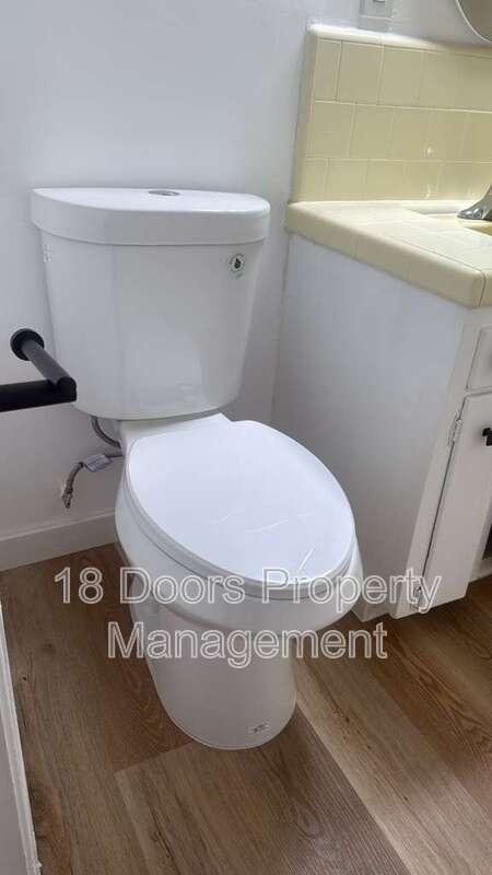 4349 1/2 College Ave - Photo 3 of 12