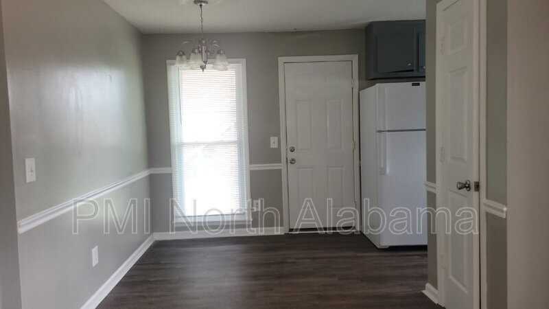 4428 Bonnell Dr Nw #B - Photo 3 of 15