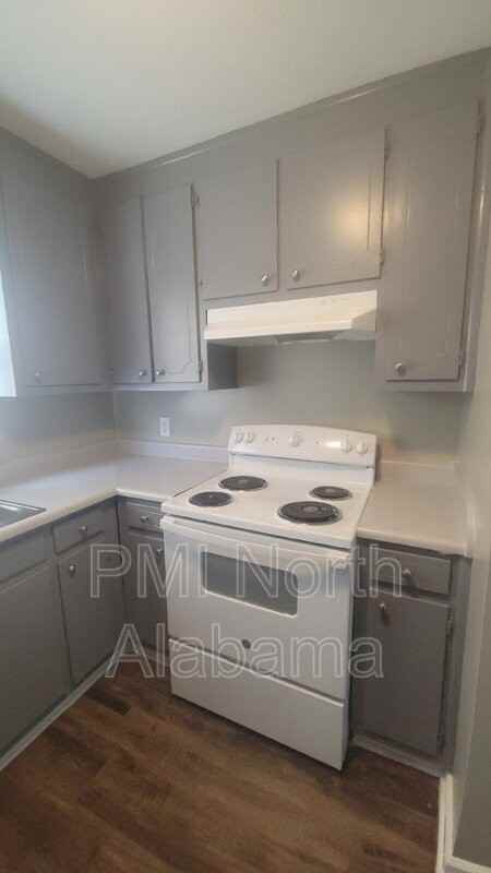 4428 Bonnell Dr Nw #B - Photo 6 of 15