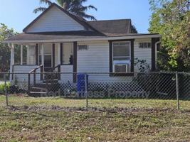 featured image of 3810 Desoto Ave