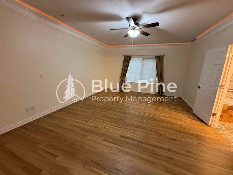 5245 Jupiter Hills Dr - Photo 7 of 34