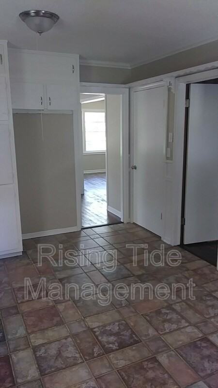 517 5th Ct - Photo 5 of 14