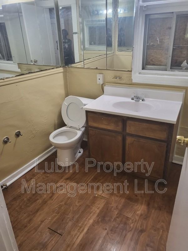 2527 Calvert Ave - Photo 4 of 5