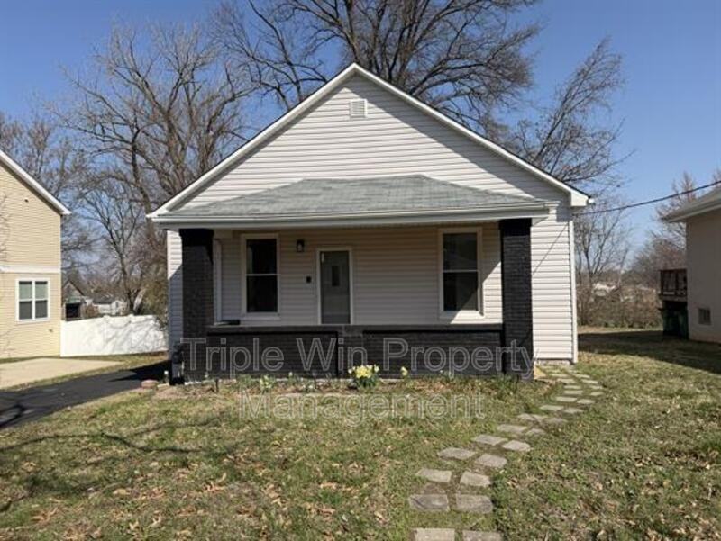 123 W Thornton Ave - Photo 2 of 24