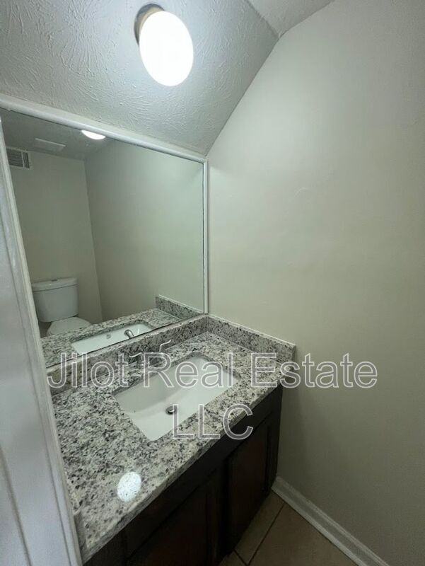 6690 Chupp Rd #B - Photo 6 of 14