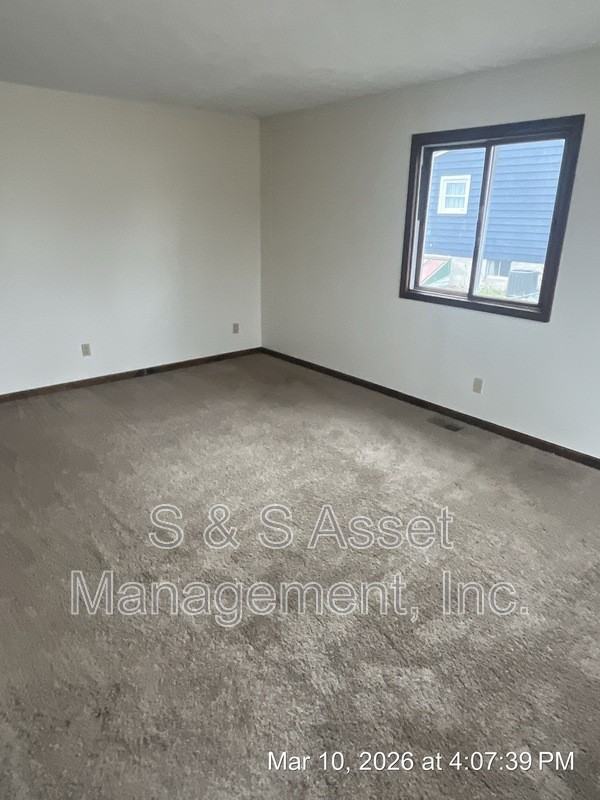 511 Brynford Ave - Photo 4 of 17