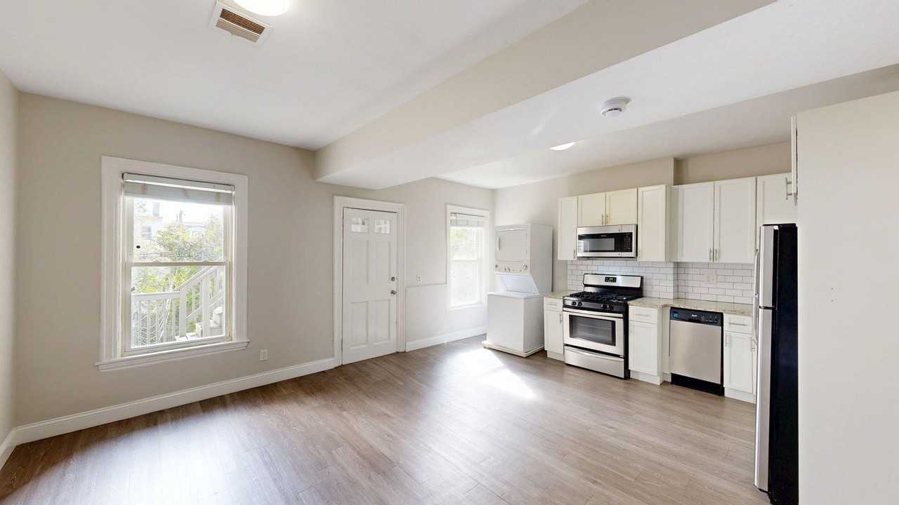 133 Paris Street133 Paris Street - 3 #3 - Photo 2 of 15