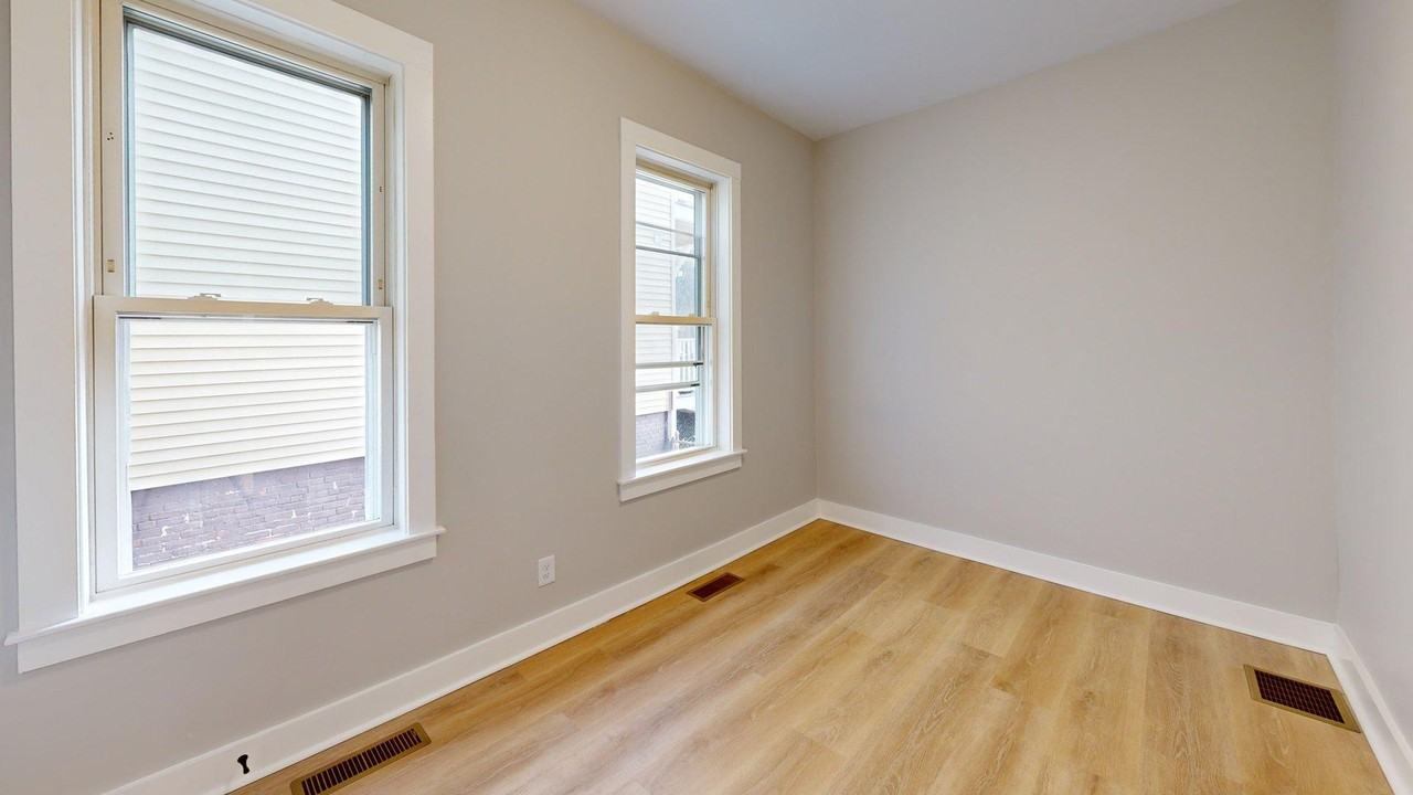 133 Paris Street133 Paris Street - 3 #3 - Photo 6 of 15