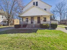 featured image of 446 7th St