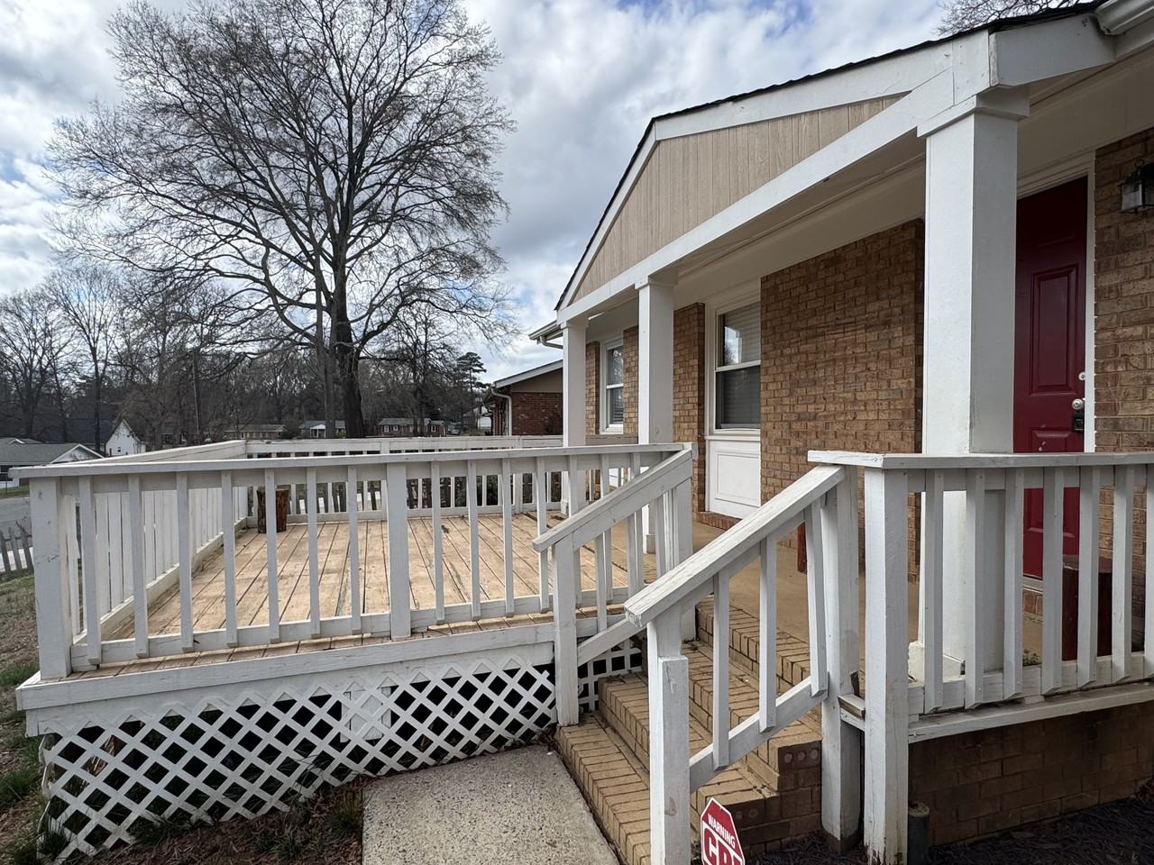 1009 Dunleigh Dr #1 - Photo 4 of 22