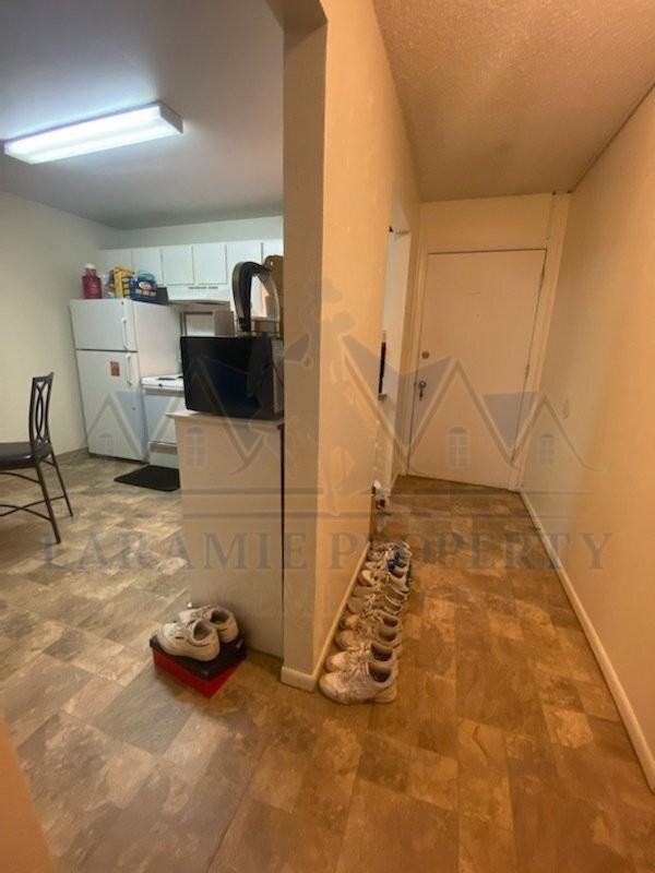 2310 E Garfield St #C9 - Photo 2 of 8