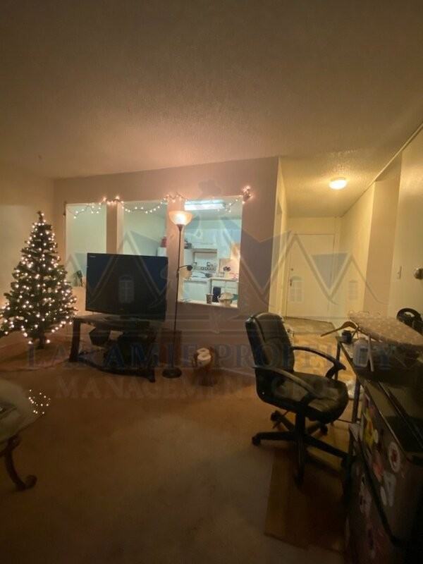 2310 E Garfield St #C9 - Photo 3 of 8