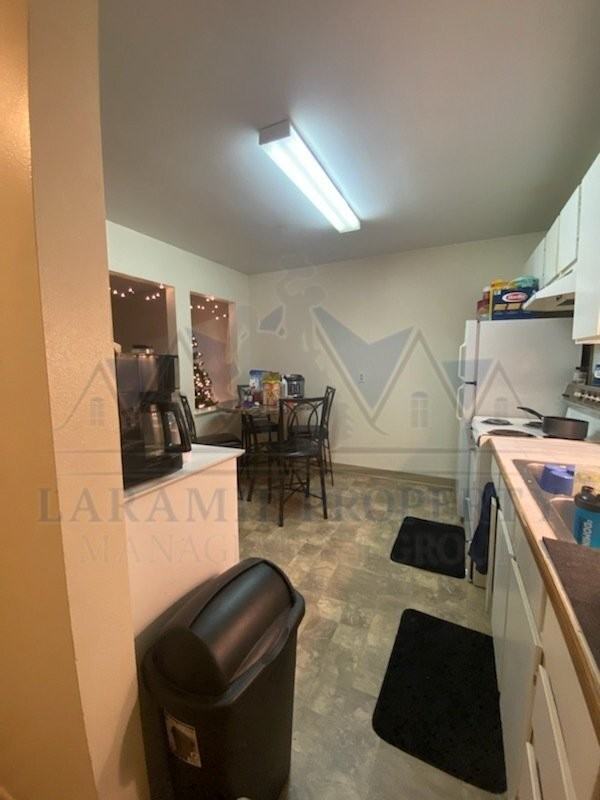 2310 E Garfield St #C9 - Photo 4 of 8