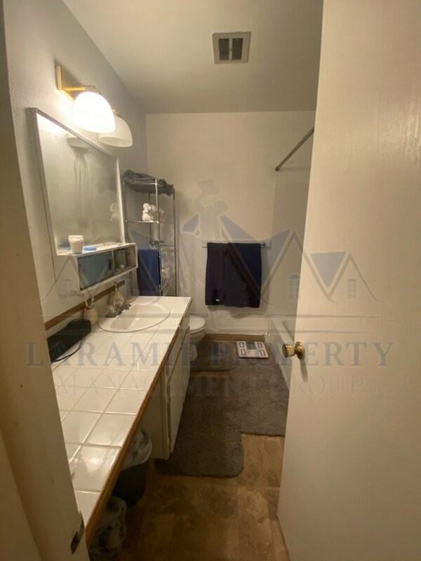 2310 E Garfield St #C9 - Photo 7 of 8