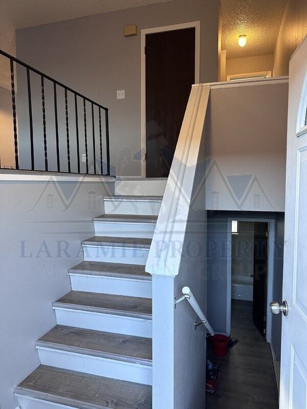 714 Downey St #19 - Photo 3 of 16