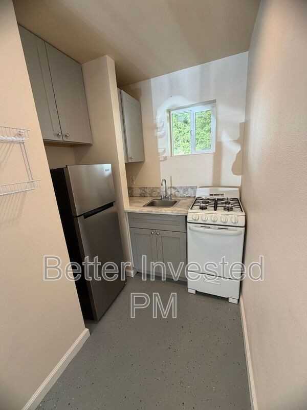 24601 Birch St #D - Photo 3 of 7