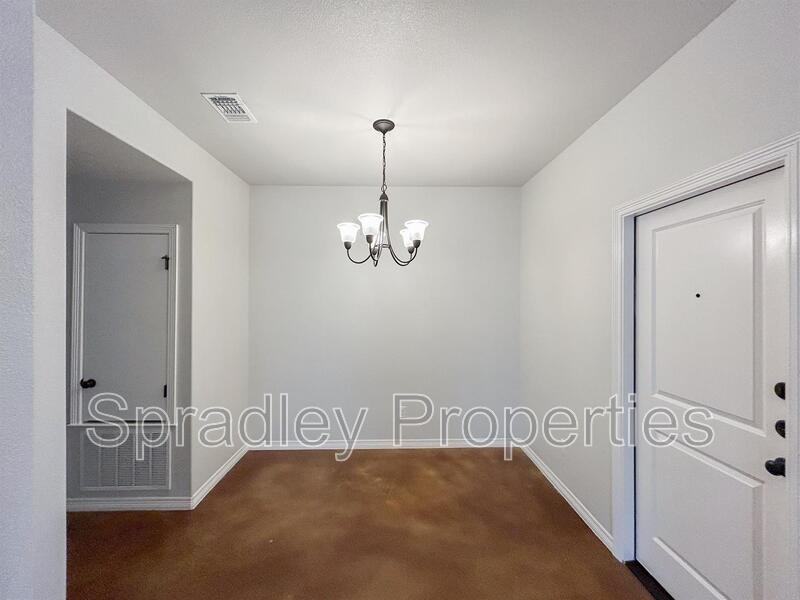206 Juniper Dr Unit A - Photo 5 of 13
