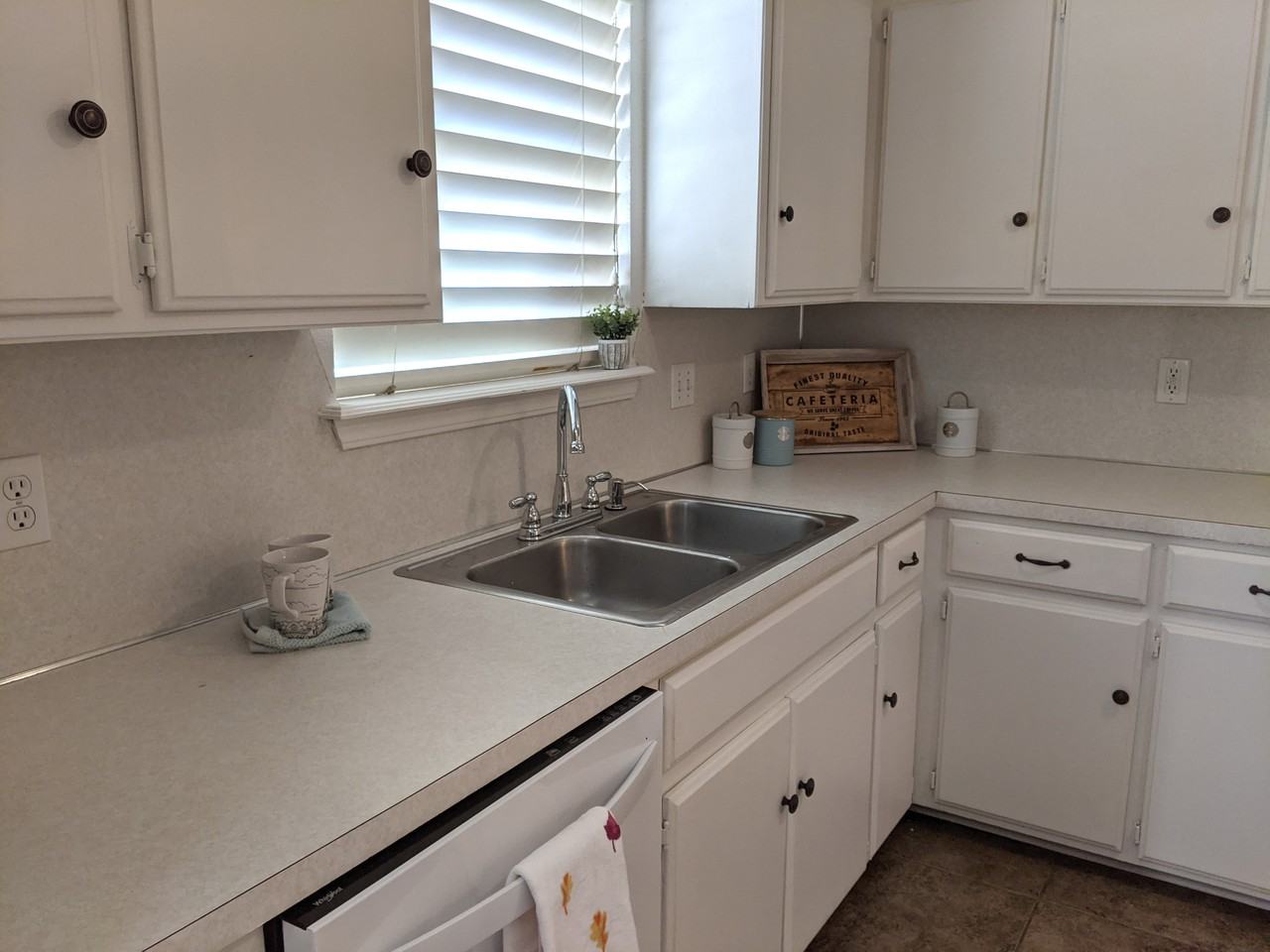 424 Boulder Ct #0 - Photo 5 of 17