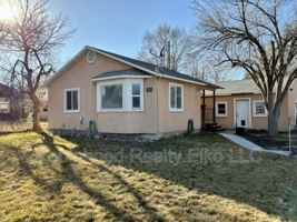 featured image of 385 Fir St