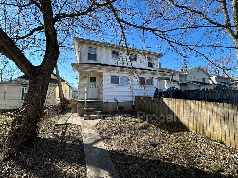 1038 Walnut Hill Pl - Photo 5 of 13