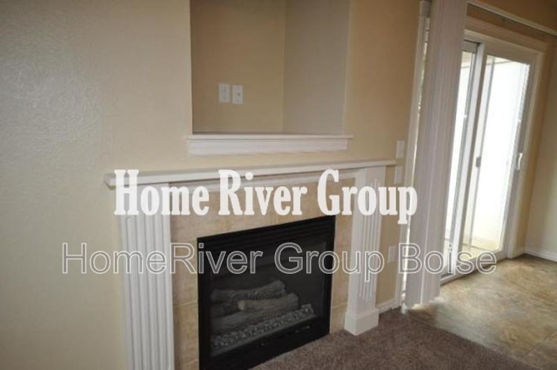 1557 Garland St #102 - Photo 7 of 20