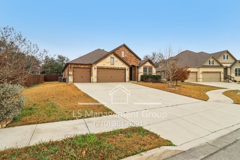 1041 Water Oak - Photo 3 of 48