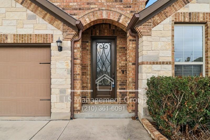 1041 Water Oak - Photo 5 of 48