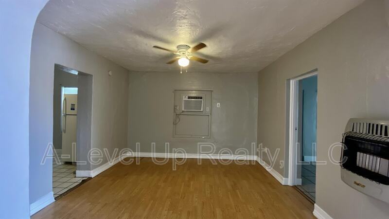 416 W 44th St - Photo 2 of 8